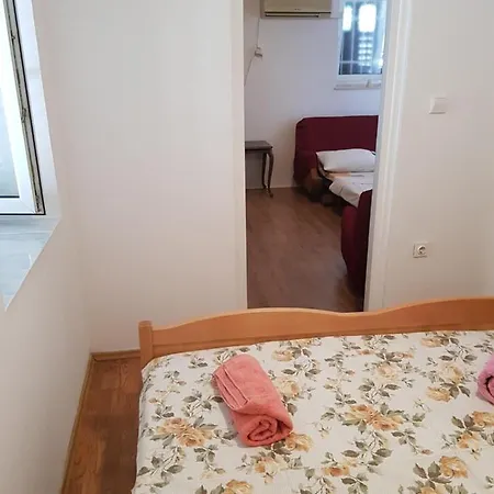 Room With Breakfast And Free Parking In The Center Nocleg ze śniadaniem *