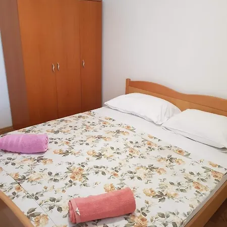Bed & Breakfast Room With Breakfast And Free Parking In The Center